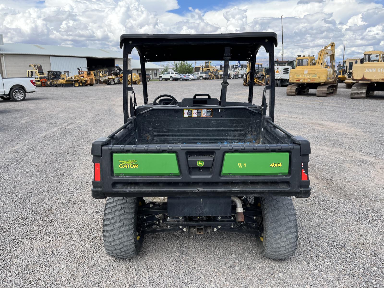 ./imagenes/INVOICE/2019/18252/JOHN DEERE XUV835E (12).JPG